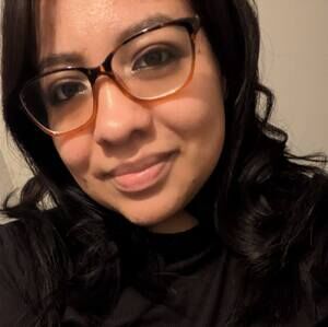 Meet your Posher, Adriana